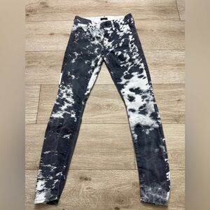 MOTHER The Looker, New Hyde, Black & White Tie-Dye Skinny Jeans, size 25